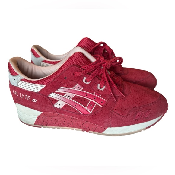 Red ASICS Gel Lyte III Men’s 10 Shoes Strawberries & Cream H64BK MINTY RARE - Picture 1 of 11